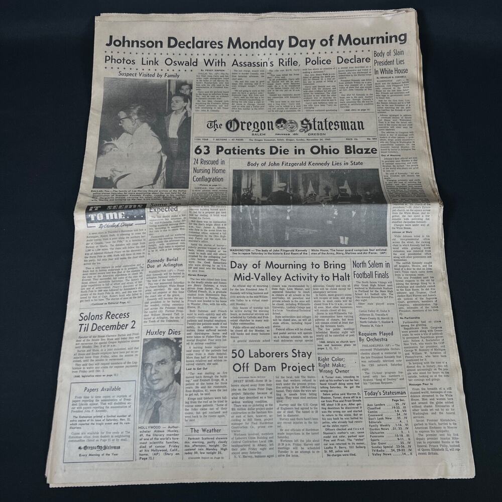 1963 nov 24 “Johnson Declares Monday Day of Mourning” vintage newspaper